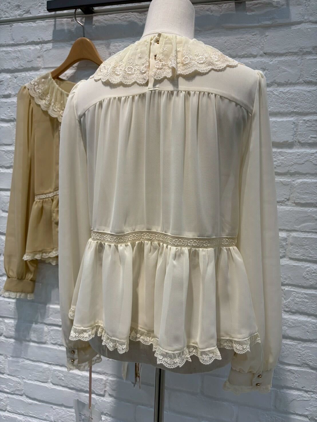 yukiemon | ボンボンブラウス【5675060】3Ｌサイズ 15th collection