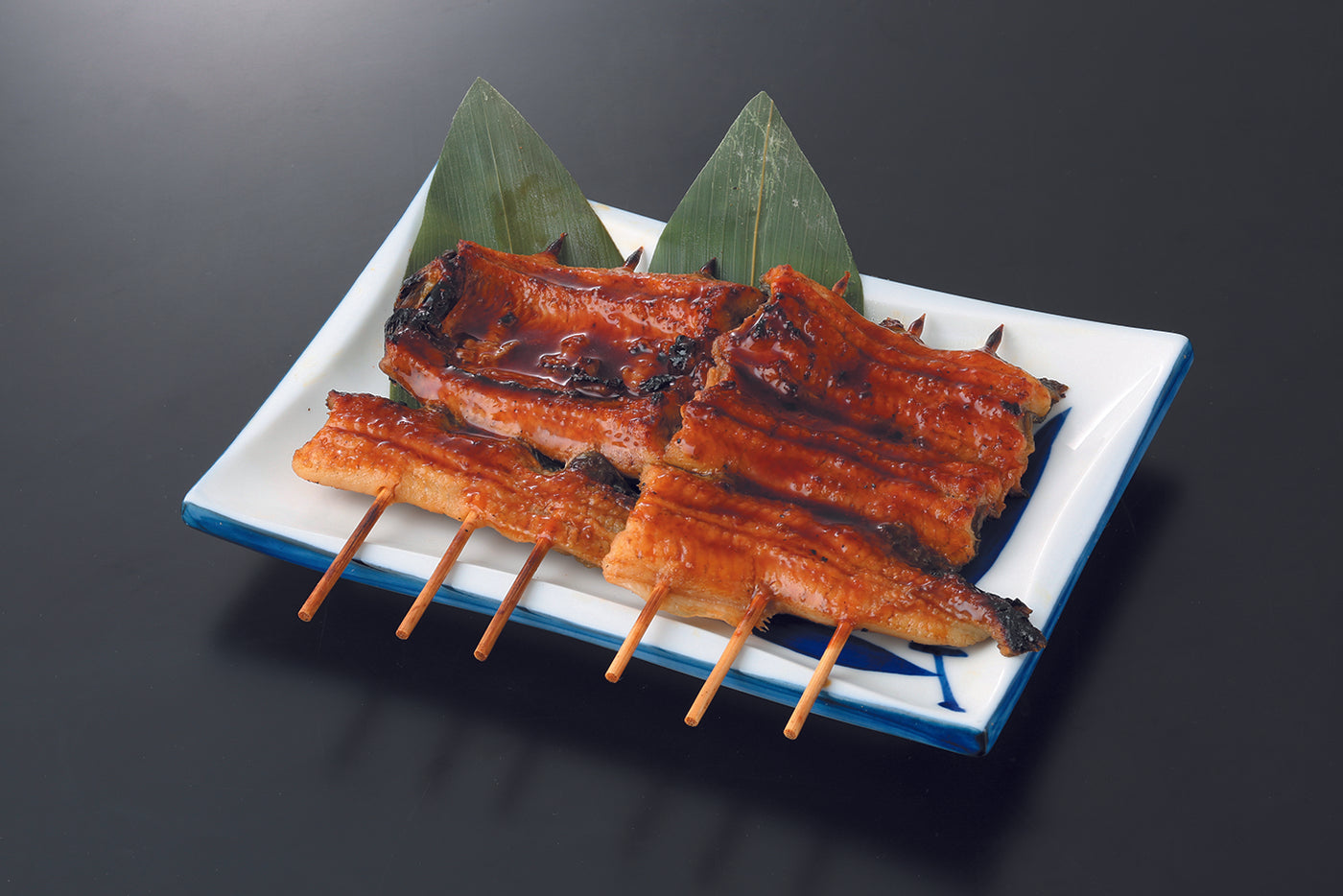 【事前予約で10%OFF】鰻舗六蔵/国産|生うなぎ蒲焼（中串）