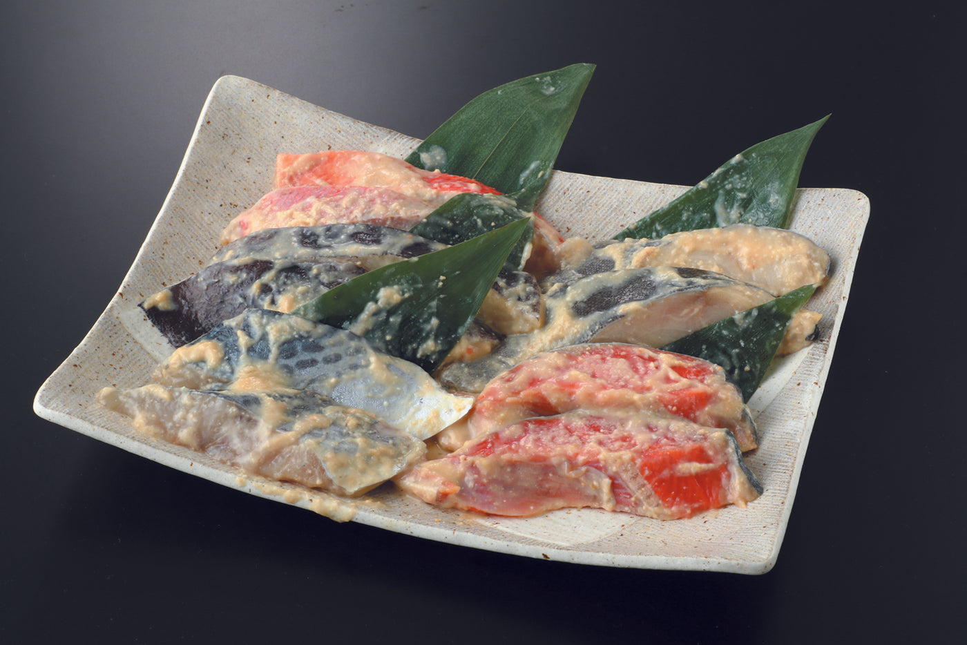 【食-10】福田屋謹製西京みそ漬詰合せ（アメリカ産銀だら、ロシア産紅鮭、アイスランド産金目鯛、韓国産さわら、カナダ産他カラスカレイ）【2026福袋先行予約販売】