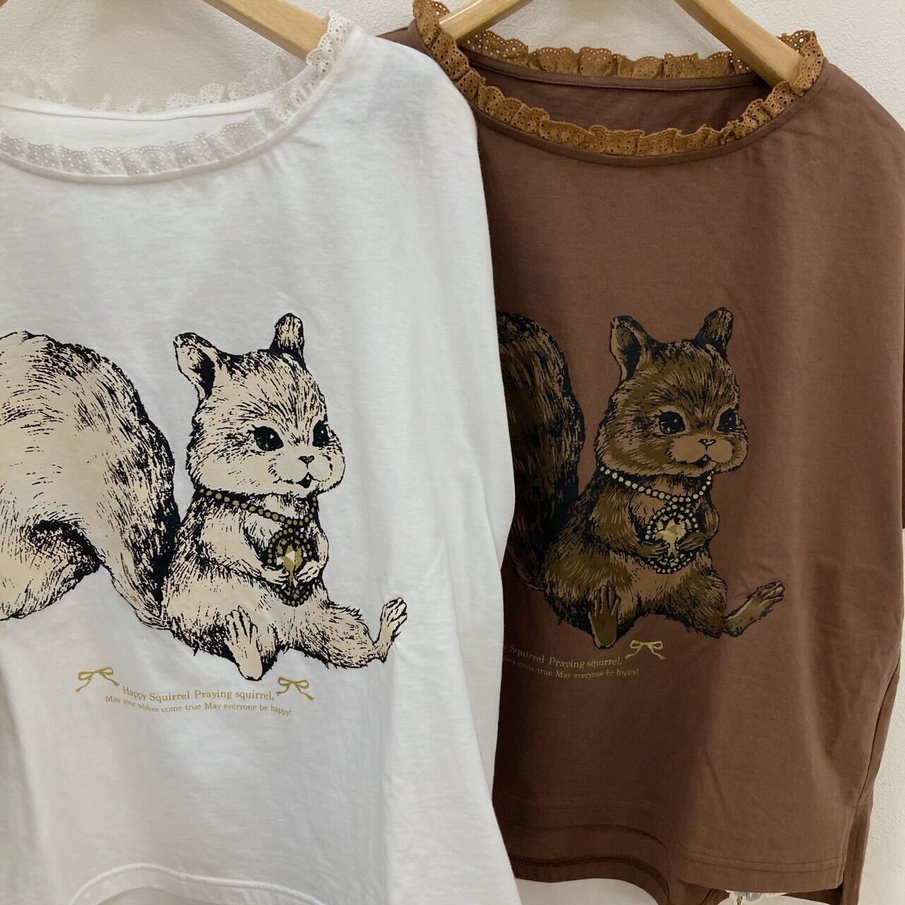 yukiemon | おいのりリス変形Tシャツ【4185110】