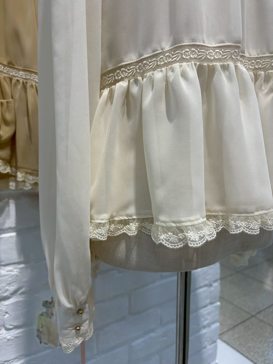 yukiemon | ボンボンブラウス【5675060】3Ｌサイズ 15th collection