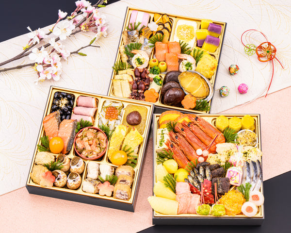 【O-8】おせち料理三段重「彩嘉」 | 京都祇園「和山」監修【配送エリア：関東限定】